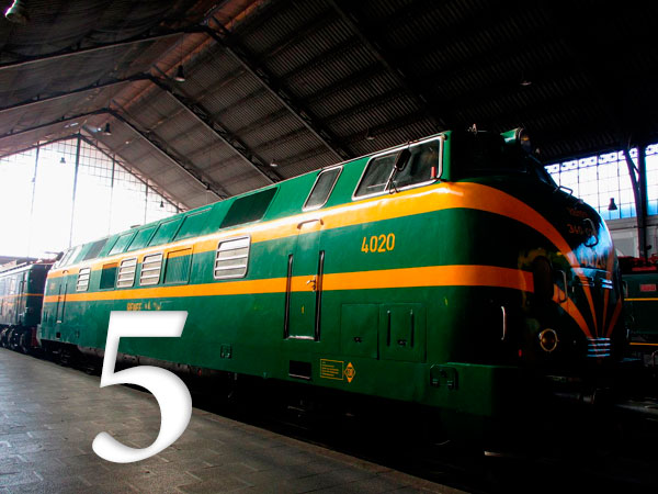 Diesel Locomotive Renfe 340-023-3